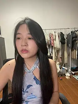 Snapshot of summer-a chatting on June 16, 4:09 pm summer-a online show from June 16, 4:09 pm