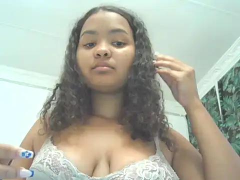Snapshot of indianaphrodite1 chatting on June 5, 5:14 am indianaphrodite1 online show from June 5, 5:14 am