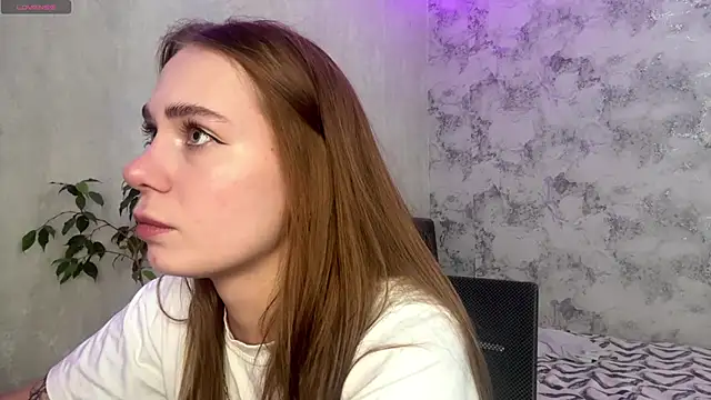 Snapshot of LexaLuxgrey chatting on June 3, 7:00 am LexaLuxgrey online show from June 3, 7:00 am