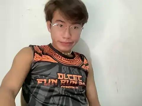 grumpyyy2003 online show from June 16, 5:43 am