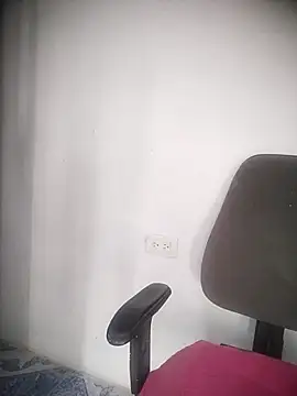 Snapshot of ScarletLovee_ chatting on June 11, 8:07 pm ScarletLovee online show from June 11, 8:07 pm