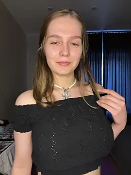 Snapshot of Bamby_bump chatting on June 6, 3:06 pm Bamby bump online show from June 6, 3:06 pm