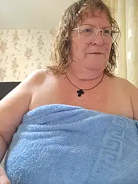 Sweet19-68 online show from July 1, 6:51 pm