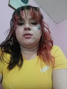 Snapshot of curvy_latina chatting on July 7, 5:06 pm curvy latina online show from July 7, 5:06 pm