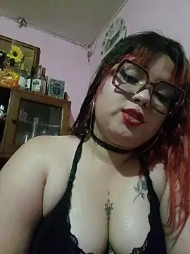 Snapshot of curvy_latina chatting on July 12, 11:51 pm curvy latina online show from July 12, 11:51 pm