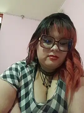Snapshot of curvy_latina chatting on July 16, 5:19 pm curvy latina online show from July 16, 5:19 pm