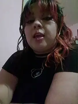 Snapshot of curvy_latina chatting on July 23, 10:19 pm curvy latina online show from July 23, 10:19 pm
