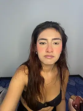 Snapshot of velariasoft_ chatting on June 5, 4:56 pm velariasoft online show from June 5, 4:56 pm