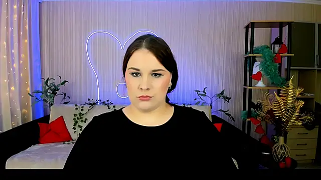Snapshot of OliviaTwens chatting on June 10, 9:30 am OliviaTwens online show from June 10, 9:30 am