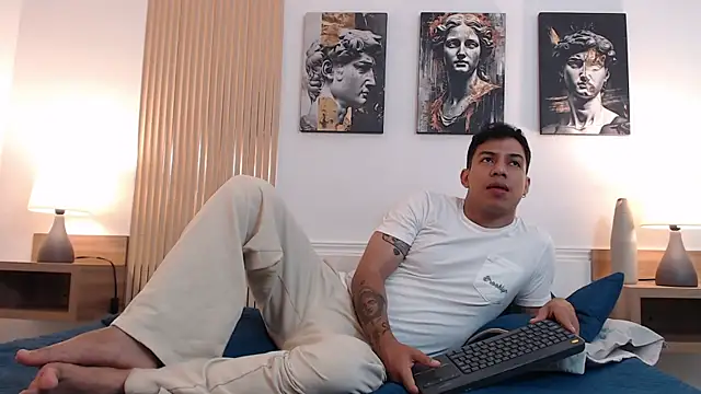 Snapshot of Diego_salvatore chatting on June 15, 2:41 pm Diego salvatore online show from June 15, 2:41 pm