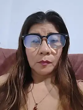 Snapshot of fire_mommy chatting on June 13, 10:18 pm fire mommy online show from June 13, 10:18 pm