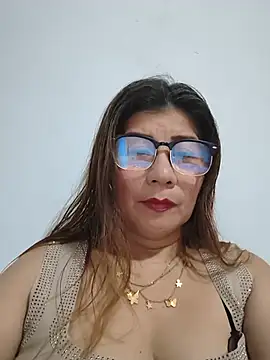 Snapshot of fire_mommy chatting on June 26, 9:41 pm fire mommy online show from June 26, 9:41 pm