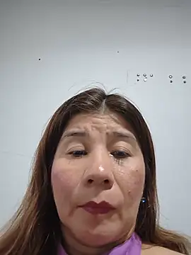 Snapshot of fire_mommy chatting on July 23, 10:08 pm fire mommy online show from July 23, 10:08 pm