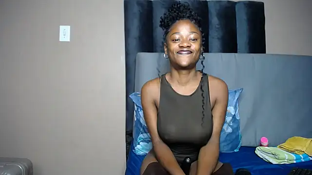 Snapshot of SexyAdel12 chatting on June 9, 4:02 am SexyAdel12 online show from June 9, 4:02 am