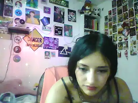 Snapshot of angelgirl2006 chatting on May 29, 4:32 am angelgirl2006 online show from May 29, 4:32 am