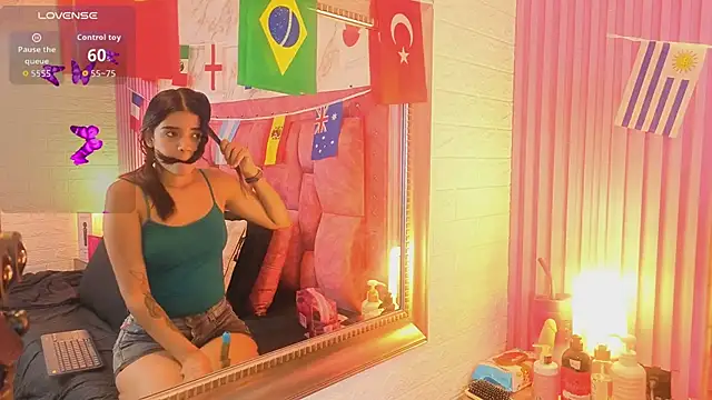 mia  gomex online show from June 14, 8:22 pm