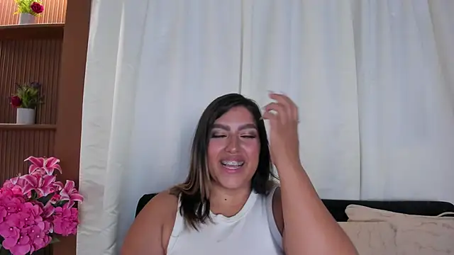 Snapshot of Ambarbrownn___ chatting on June 11, 1:05 am Ambarbrownn online show from June 11, 1:05 am