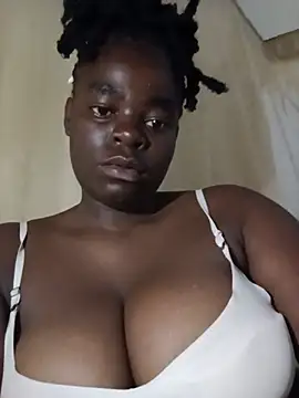 Snapshot of ebonyboob chatting on June 13, 5:27 am ebonyboob online show from June 13, 5:27 am