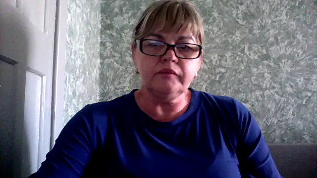 Snapshot of Empress211 chatting on June 10, 7:07 am Empress211 online show from June 10, 7:07 am