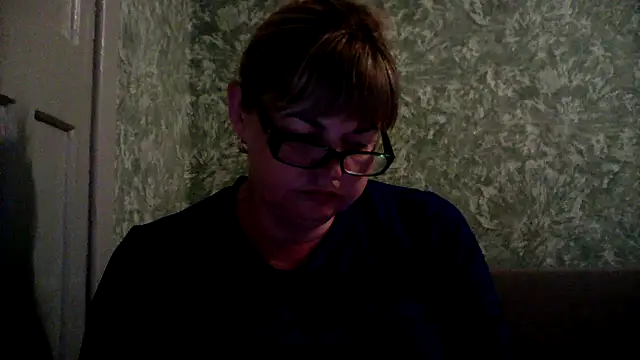Snapshot of Empress211 chatting on June 11, 5:44 pm Empress211 online show from June 11, 5:44 pm
