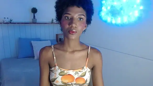 Snapshot of AlissonSmal chatting on May 28, 8:39 pm AlissonSmal online show from May 28, 8:39 pm