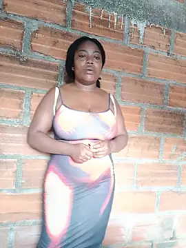 Snapshot of ravencurvy chatting on June 10, 2:05 pm ravencurvy online show from June 10, 2:05 pm