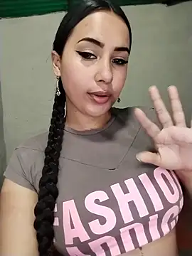 Snapshot of shantall_cute chatting on June 6, 9:03 am shantall cute online show from June 6, 9:03 am