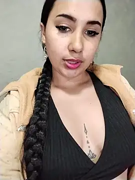 Snapshot of shantall_cute chatting on June 7, 3:10 am shantall cute online show from June 7, 3:10 am