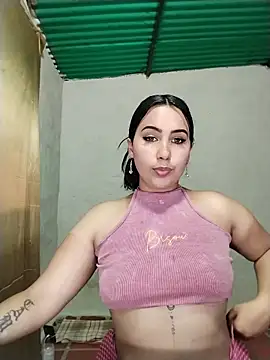 Snapshot of shantall_cute chatting on June 7, 7:50 pm shantall cute online show from June 7, 7:50 pm