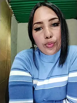 Snapshot of shantall_cute chatting on June 8, 8:42 pm shantall cute online show from June 8, 8:42 pm