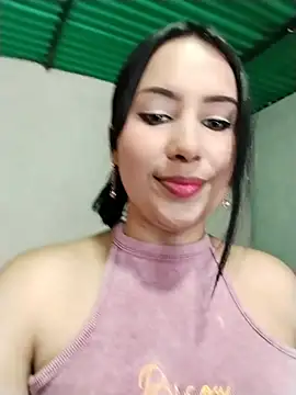 Snapshot of shantall_cute chatting on June 10, 6:29 pm shantall cute online show from June 10, 6:29 pm