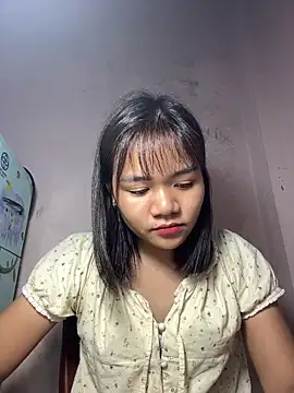 Snapshot of Ari_baby9 chatting on June 12, 10:19 pm Ari baby9 online show from June 12, 10:19 pm