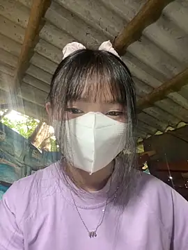 Snapshot of BabyLyly20 chatting on June 4, 12:49 am BabyLyly20 online show from June 4, 12:49 am