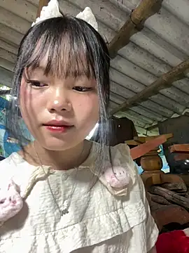 Snapshot of BabyLyly20 chatting on June 6, 9:36 am BabyLyly20 online show from June 6, 9:36 am