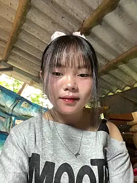 Snapshot of BabyLyly20 chatting on June 7, 12:26 am BabyLyly20 online show from June 7, 12:26 am