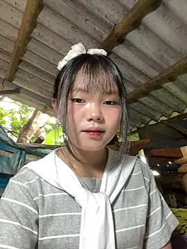 Snapshot of BabyLyly20 chatting on June 11, 12:54 am BabyLyly20 online show from June 11, 12:54 am