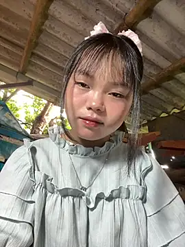 Snapshot of BabyLyly20 chatting on June 12, 12:09 am BabyLyly20 online show from June 12, 12:09 am