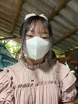 Snapshot of BabyLyly20 chatting on June 13, 12:30 am BabyLyly20 online show from June 13, 12:30 am