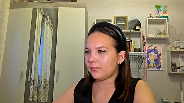Snapshot of AtticNobel chatting on May 29, 10:13 am AtticNobel online show from May 29, 10:13 am