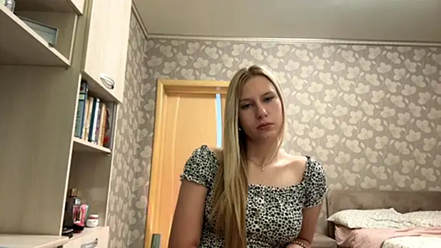 Snapshot of RalliedAckee chatting on June 13, 7:17 am RalliedAckee online show from June 13, 7:17 am