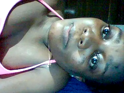 Snapshot of zainaxxxxx chatting on June 14, 8:11 pm zainaxxxxx online show from June 14, 8:11 pm