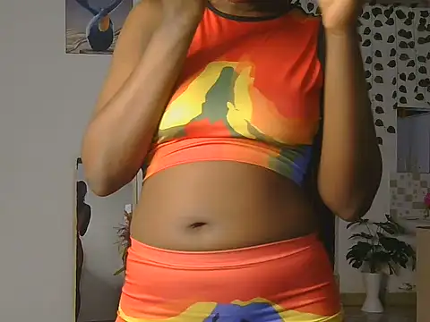 Skyy Brown online show from June 25, 10:58 pm
