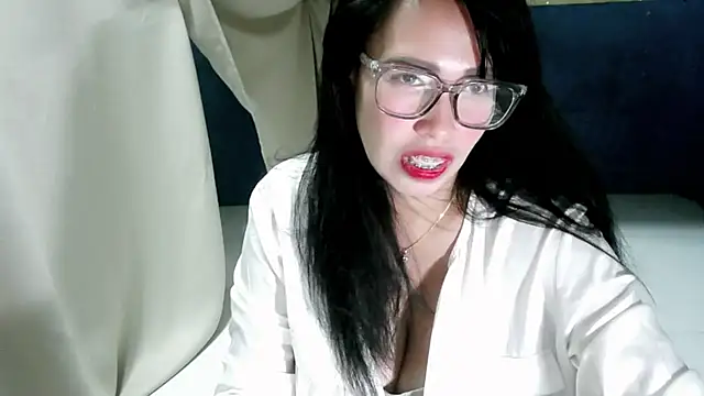 Snapshot of honey_kawai chatting on June 11, 1:49 am honey kawai online show from June 11, 1:49 am