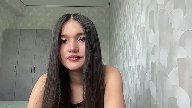 Snapshot of LisetteParajon chatting on June 15, 5:09 am LisetteParajon online show from June 15, 5:09 am