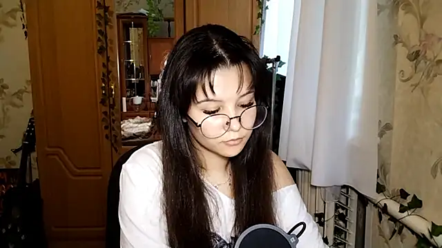Adilily online show from June 8, 1:55 pm