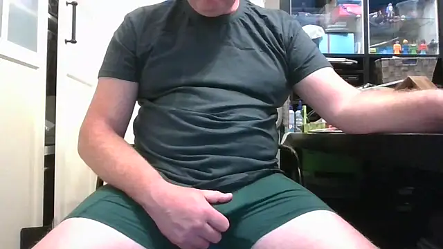 BrianB041978 online show from June 7, 8:12 pm
