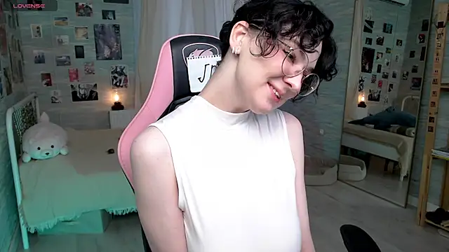 JackieApplePie online show from July 27, 6:20 am