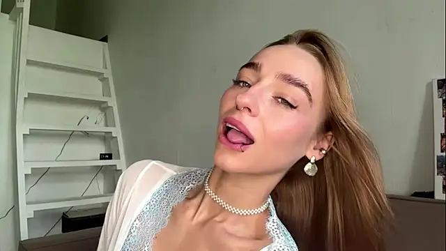 amilia-sexygirl online show from June 26, 12:15 am