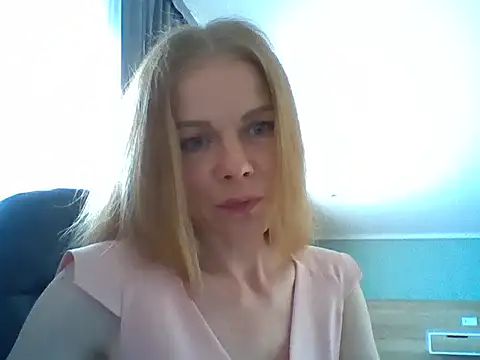 Snapshot of Tina5394 chatting on June 5, 8:53 am Tina5394 online show from June 5, 8:53 am