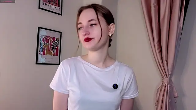 LeishaChamblee online show from June 12, 1:26 am